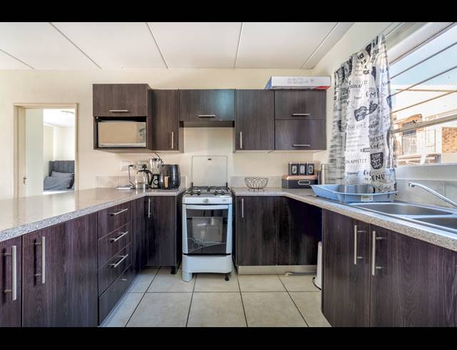 2 BEDROOM APARTMENT FOR SALE IN HONEYPARK